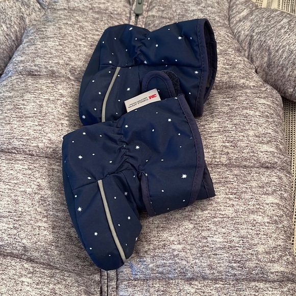 Baby GAP Snowsuit - Picture 7 of 8
